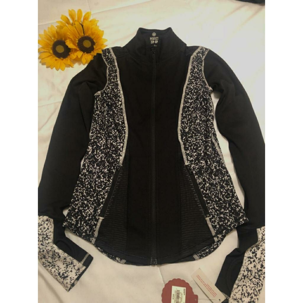 Mesh paneled jacket